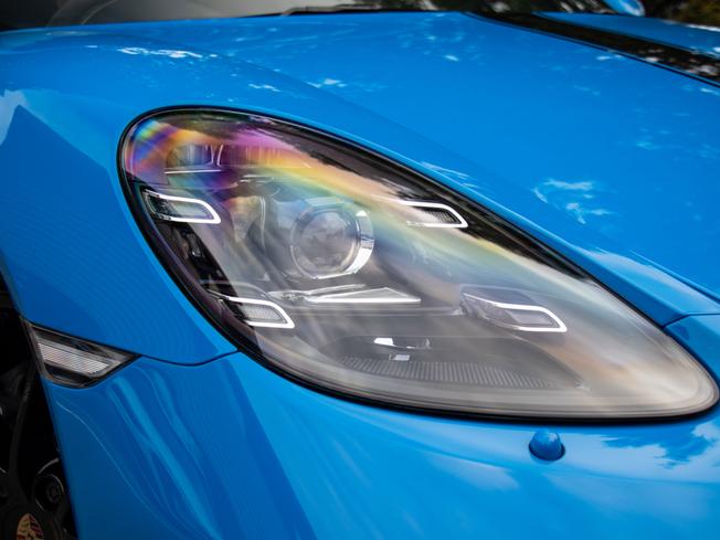 PORSCHE 718 Cayman Photo 36