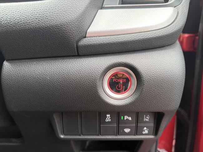 Honda CR-V Photo 61cd6264-4825-403d-8d2b-0106789abb79.jpg