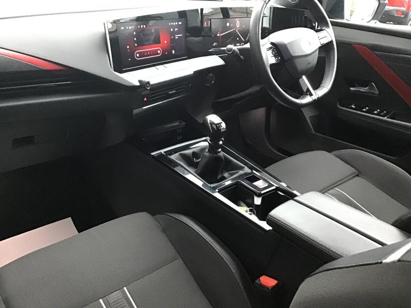 Vauxhall Astra Photo 61d1f349-bcd8-4a99-8309-b46ad6ed01c0.jpg