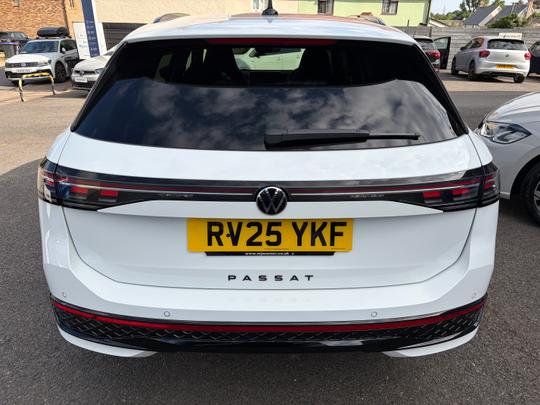 Volkswagen Passat Photo 61fd0154-e69e-43e1-b9ed-0e0cd245bd7e.jpg