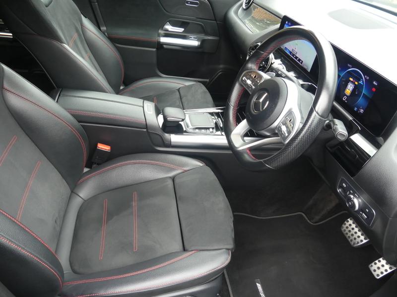 Mercedes-Benz B Class Photo 62049323-4f6a-4e80-bacb-8f5e13e62c26.jpg