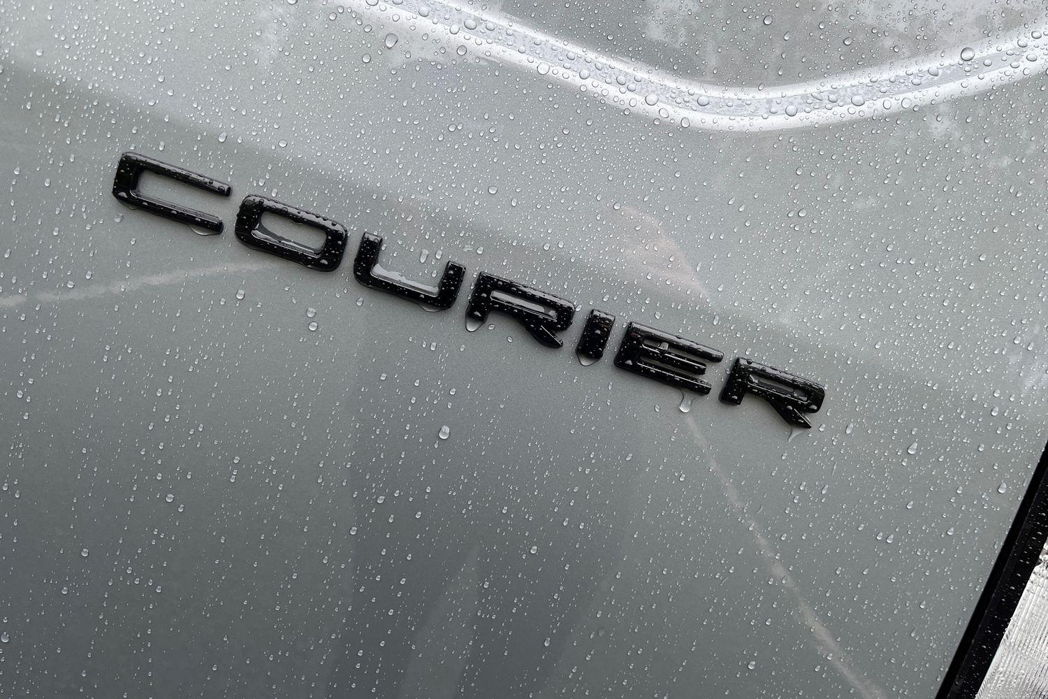 Ford TRANSIT COURIER Photo 18