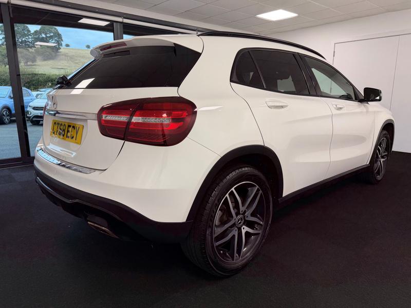Mercedes-Benz GLA Photo 62069133-7084-4637-973d-5a41927a610f.jpg