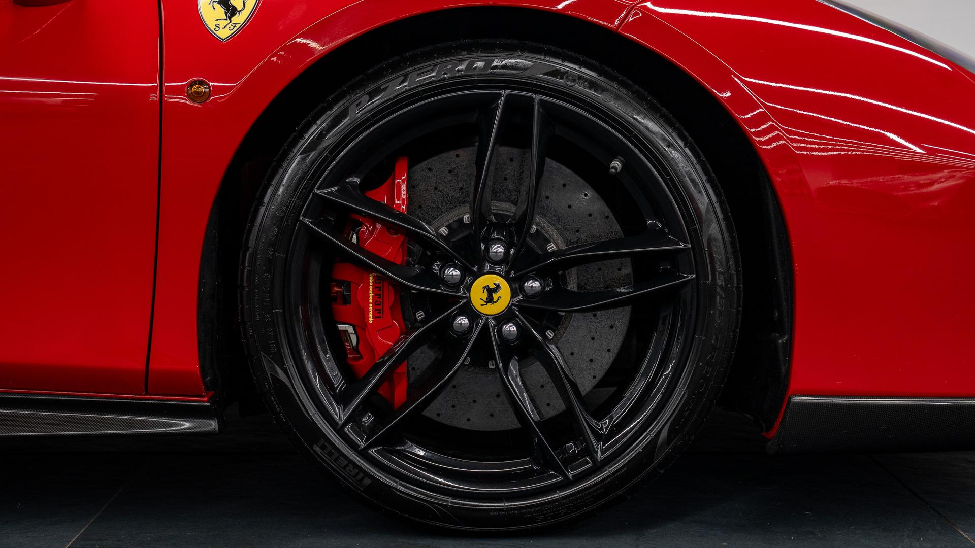 Ferrari 488 Photo 620e6bbb-7c09-4035-90ad-a00c46eb40fd.jpg