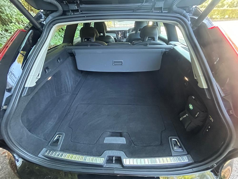 Used Volvo V90 YP18AHU 26