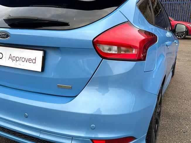 FORD Focus Photo 17