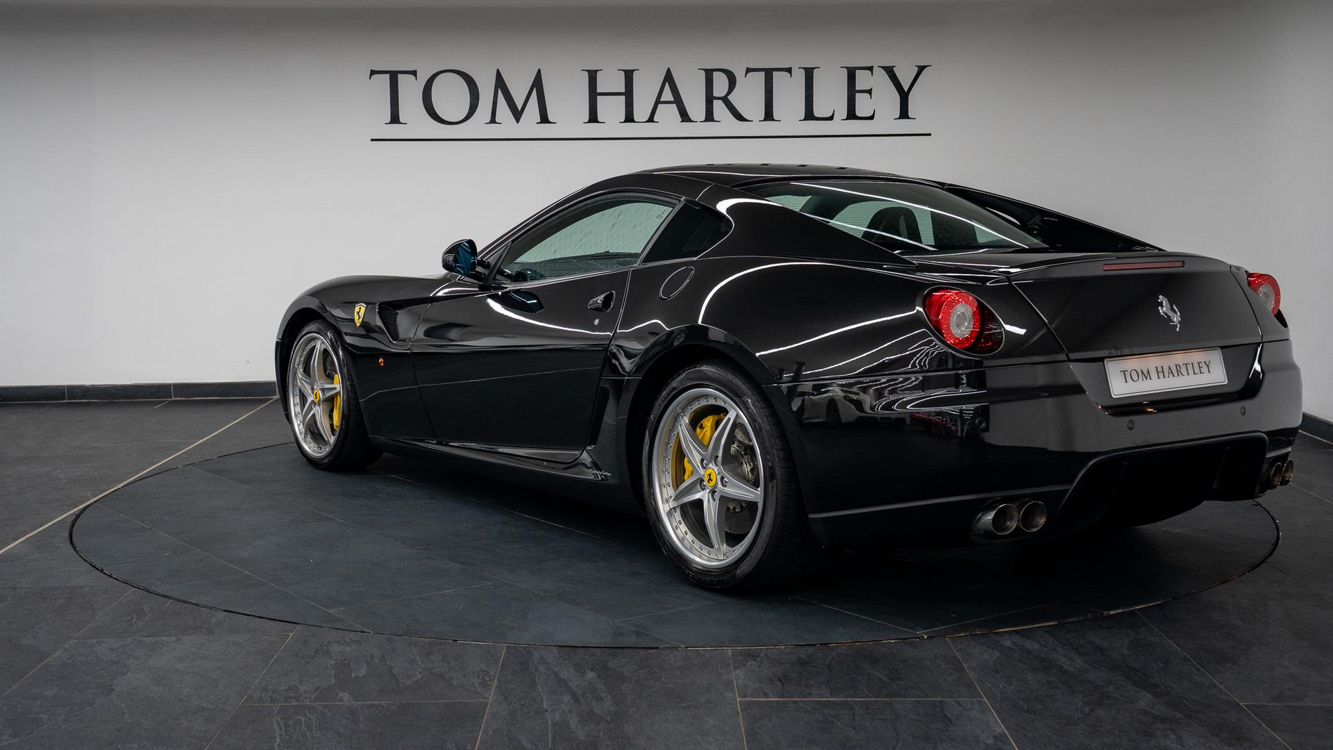 Ferrari 599 GTB Fiorano Photo 62566d72-48ee-4cfd-8134-abddf1454c87.jpg