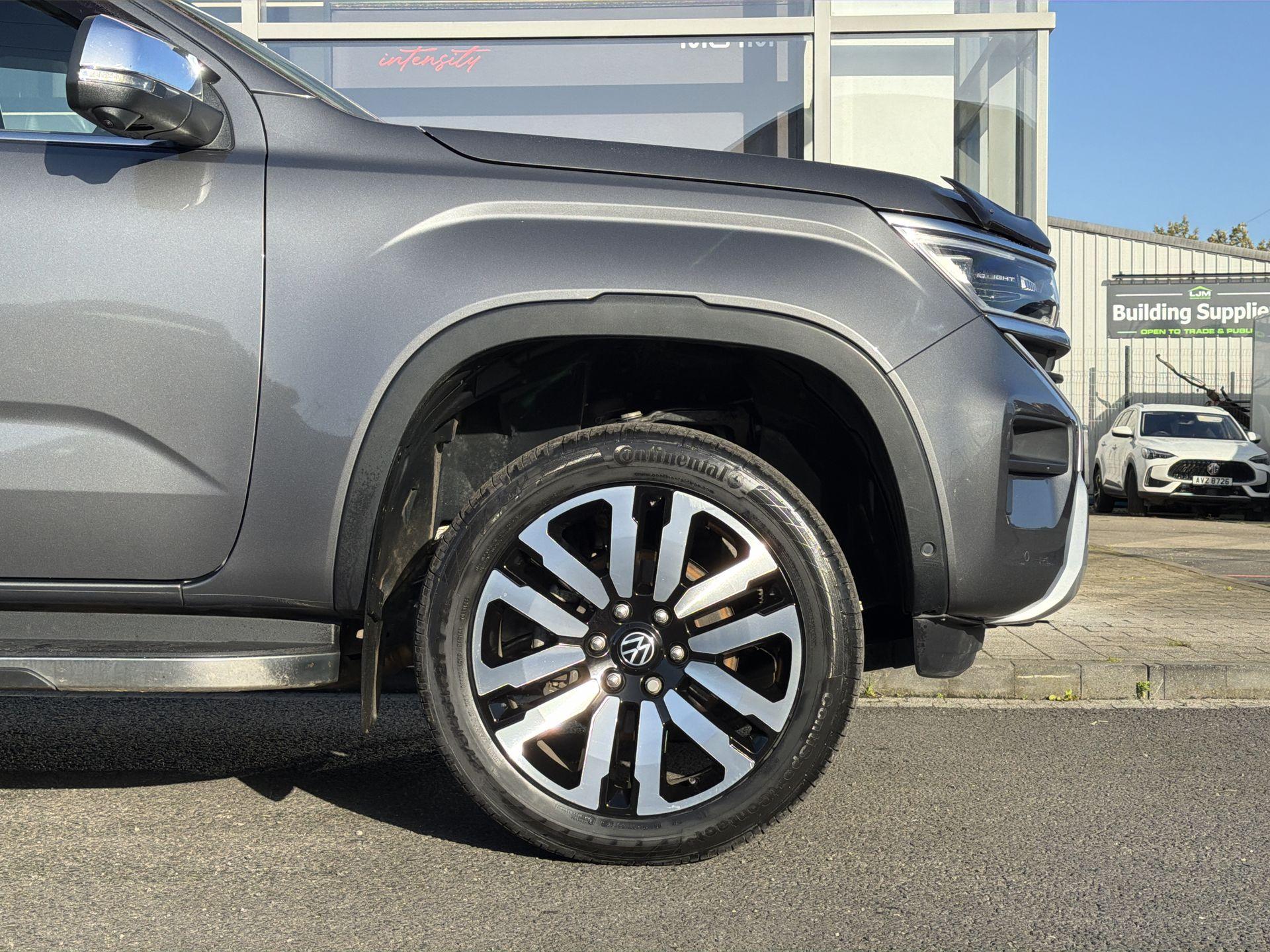 2025 Volkswagen AMAROK D/Cab Pick Up Aventura 3.0 V6 TDI 240 4M Auto - vehicle photo 5 for sale on PureCar