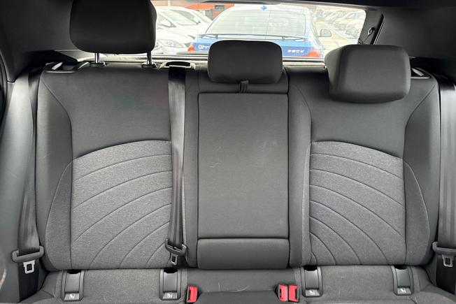 VOLKSWAGEN ID.3 Photo 26
