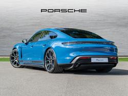 PORSCHE Taycan Photo 2