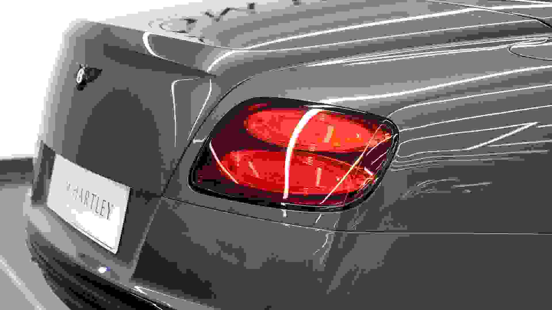 Bentley CONTINENTAL Photo 627e70ef-0013-465d-83b5-de32484e7af3.jpg