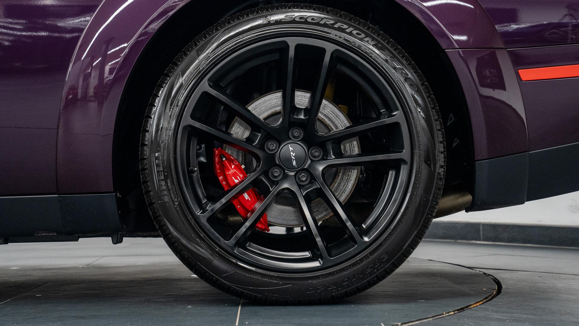 Dodge Challenger Photo 62bde10f-df74-44c7-8556-80d9e4bd9349.jpg