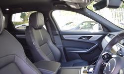 Jaguar F-PACE Photo 26