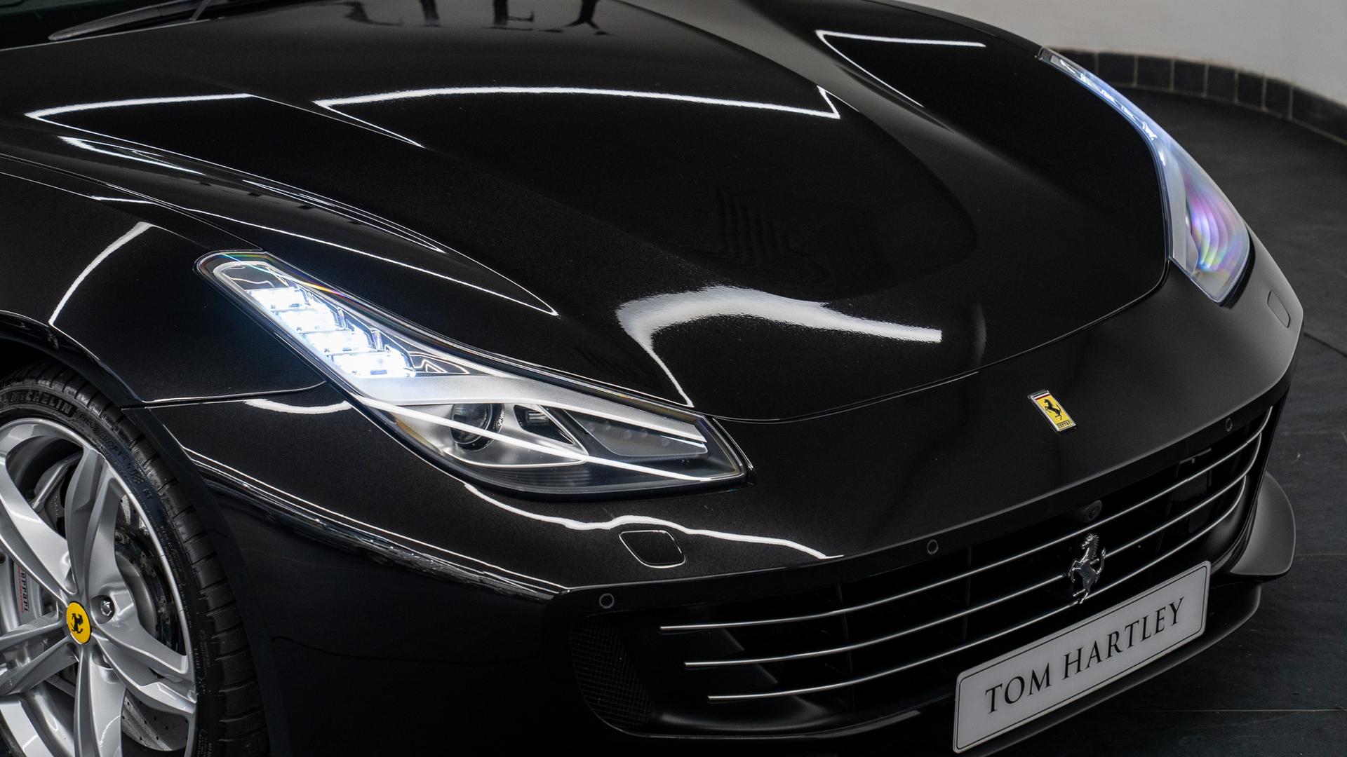 Ferrari GTC4Lusso Photo 62c6dcf2-0c69-43c1-8e93-da99df08ef31.jpg