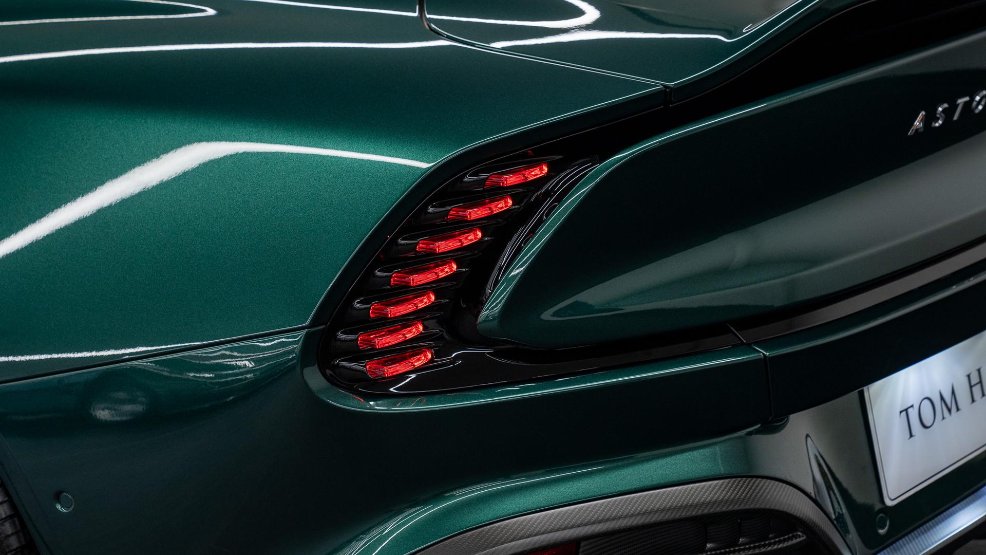 Aston Martin Vanquish Photo 62c74203-8e4f-4aaf-ab3a-19b55b461508.jpg