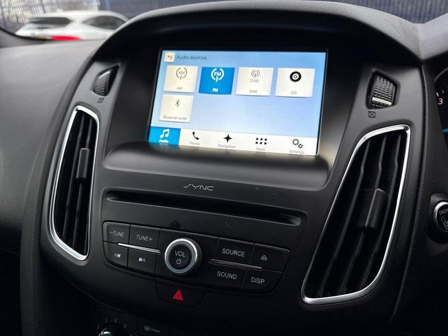 FORD Focus Photo 33