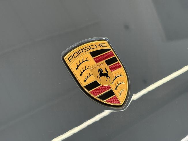 PORSCHE Taycan Photo 53