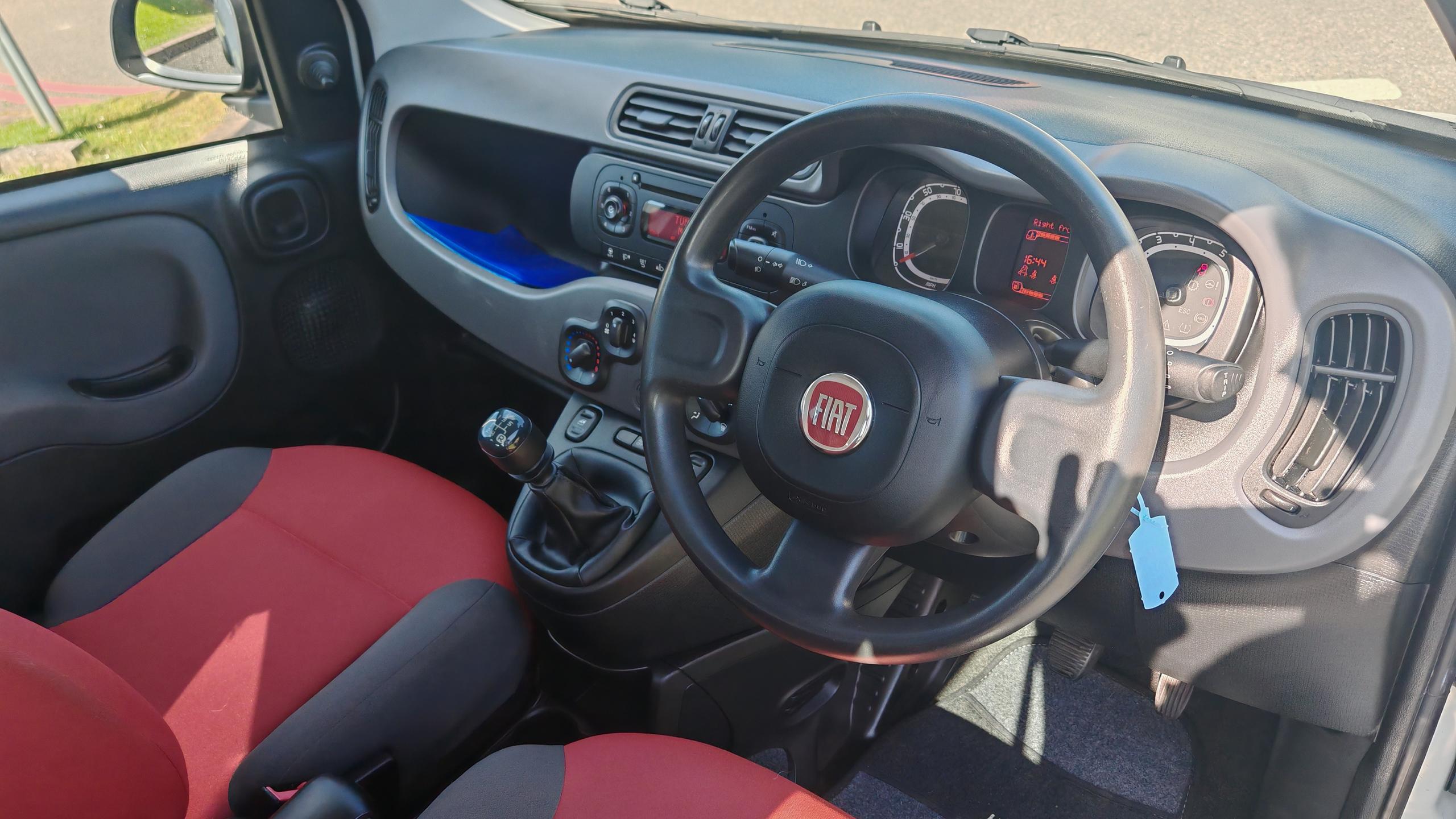 2015 Fiat Panda thumbnail 6