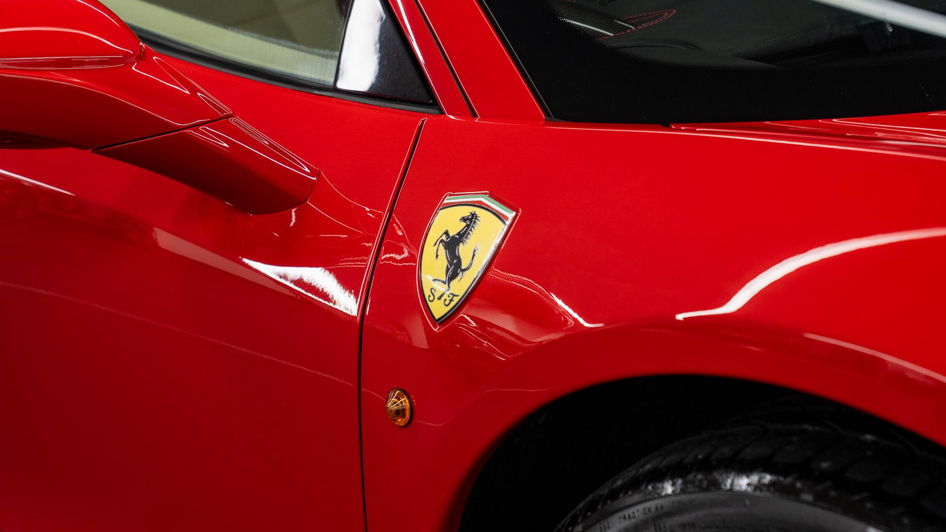 Ferrari 458 Photo 62f0ecff-20eb-45d8-8f13-6cb2779663d4.jpg