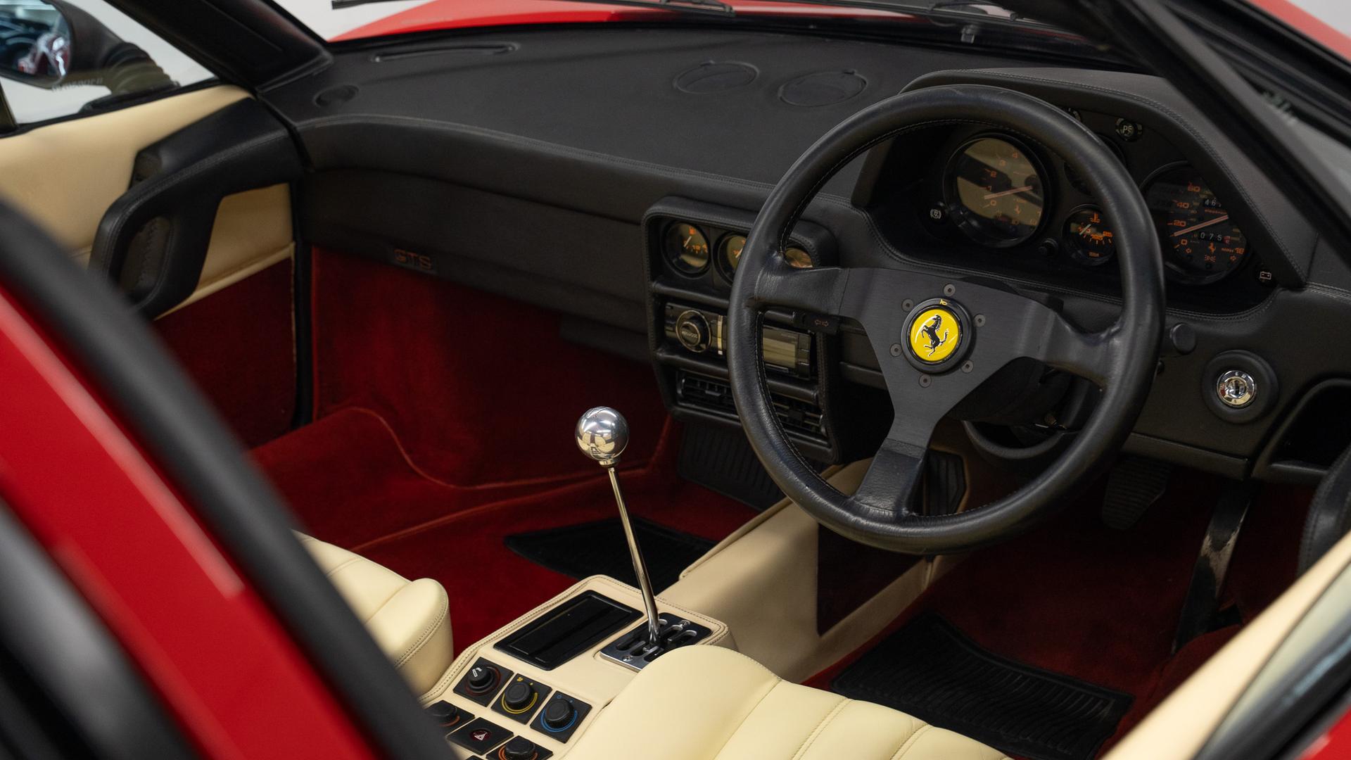 Ferrari 328 Photo 62f2ffa1-8278-46da-9451-bb6a3dd5fc9e.jpg