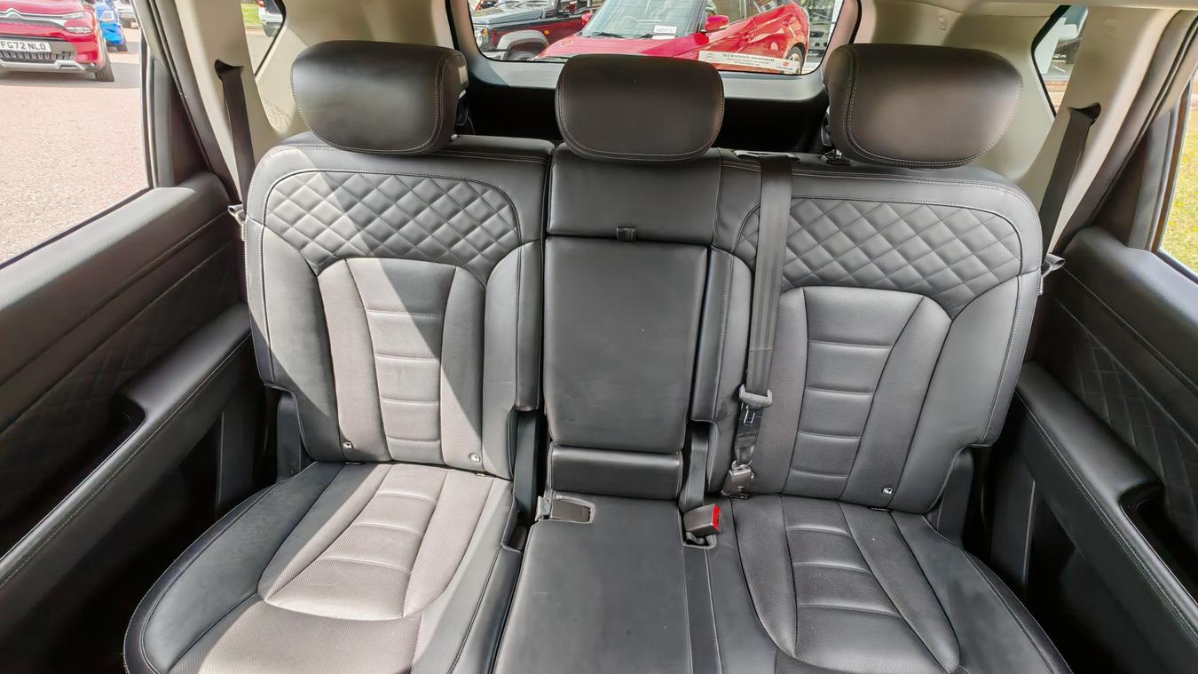Used SsangYong Rexton AU67ZSO 24