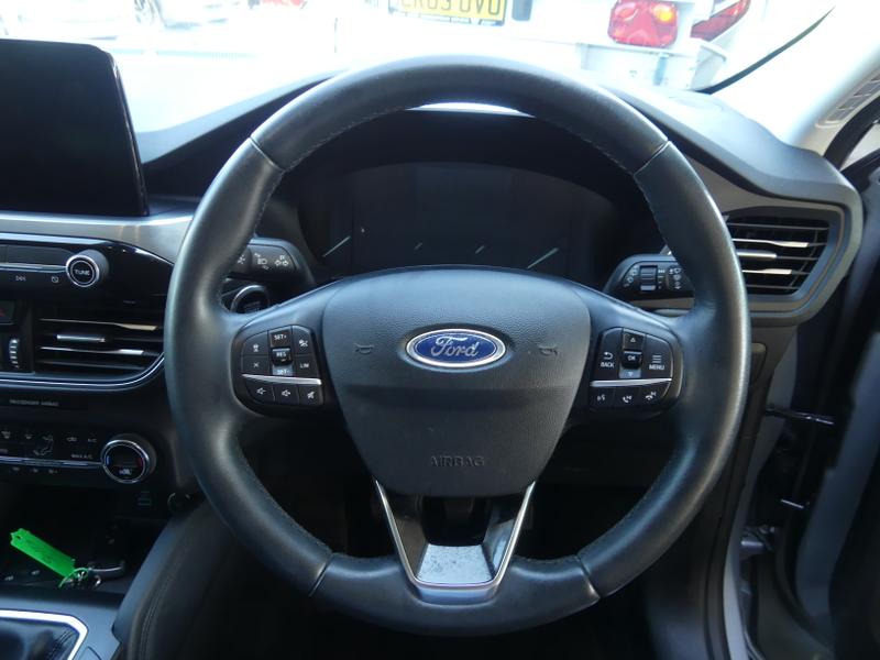 Ford Kuga Photo 6301df49-cab2-47b3-9ebe-20d12b7f917b.jpg