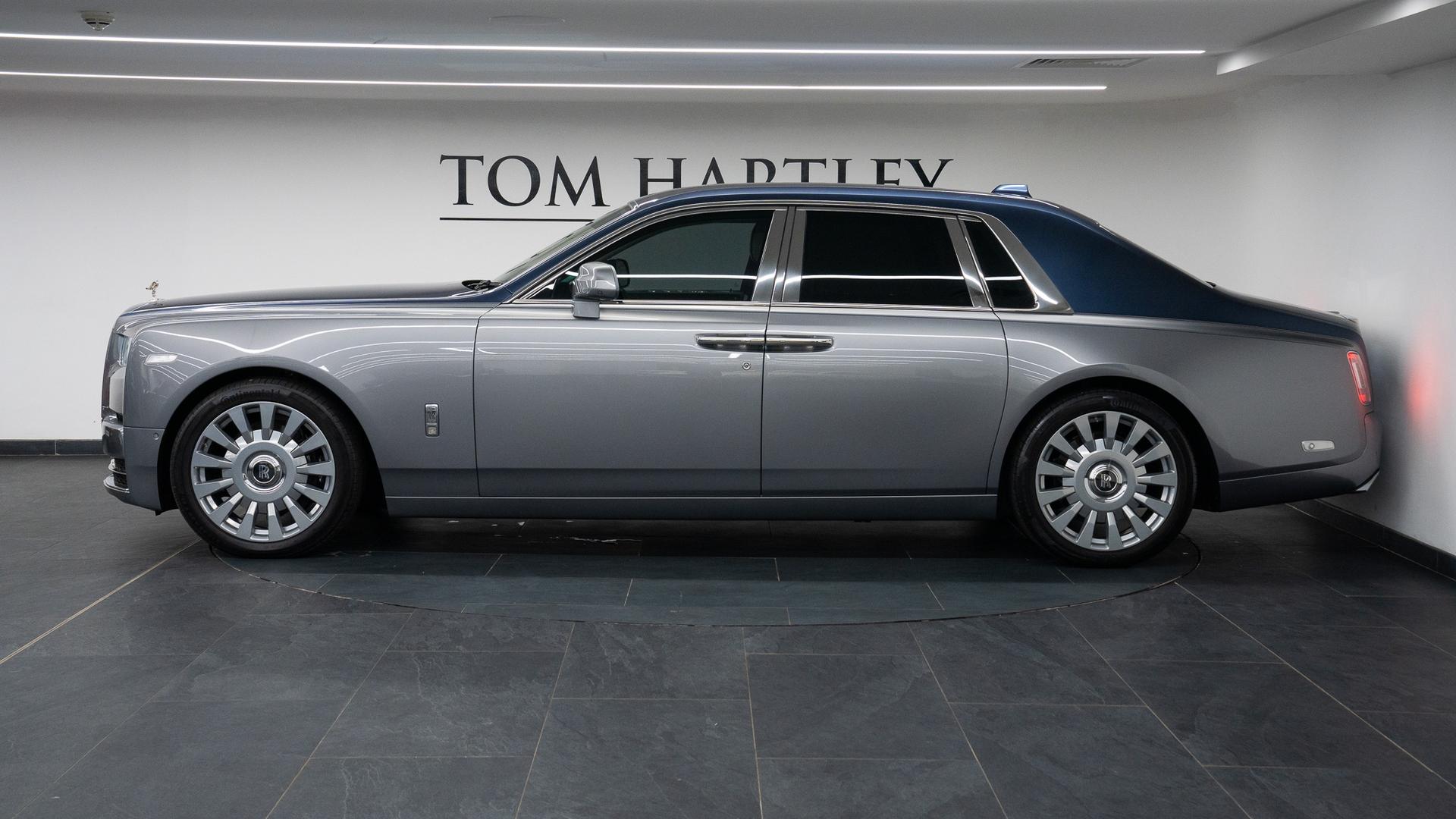 Rolls-Royce Phantom Photo 6303fa29-4c75-4c04-b774-23a6475dcb53.jpg