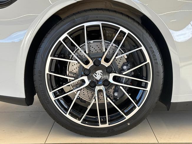 PORSCHE 911 Photo 24