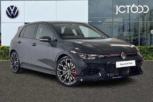 Volkswagen Golf Photo 1