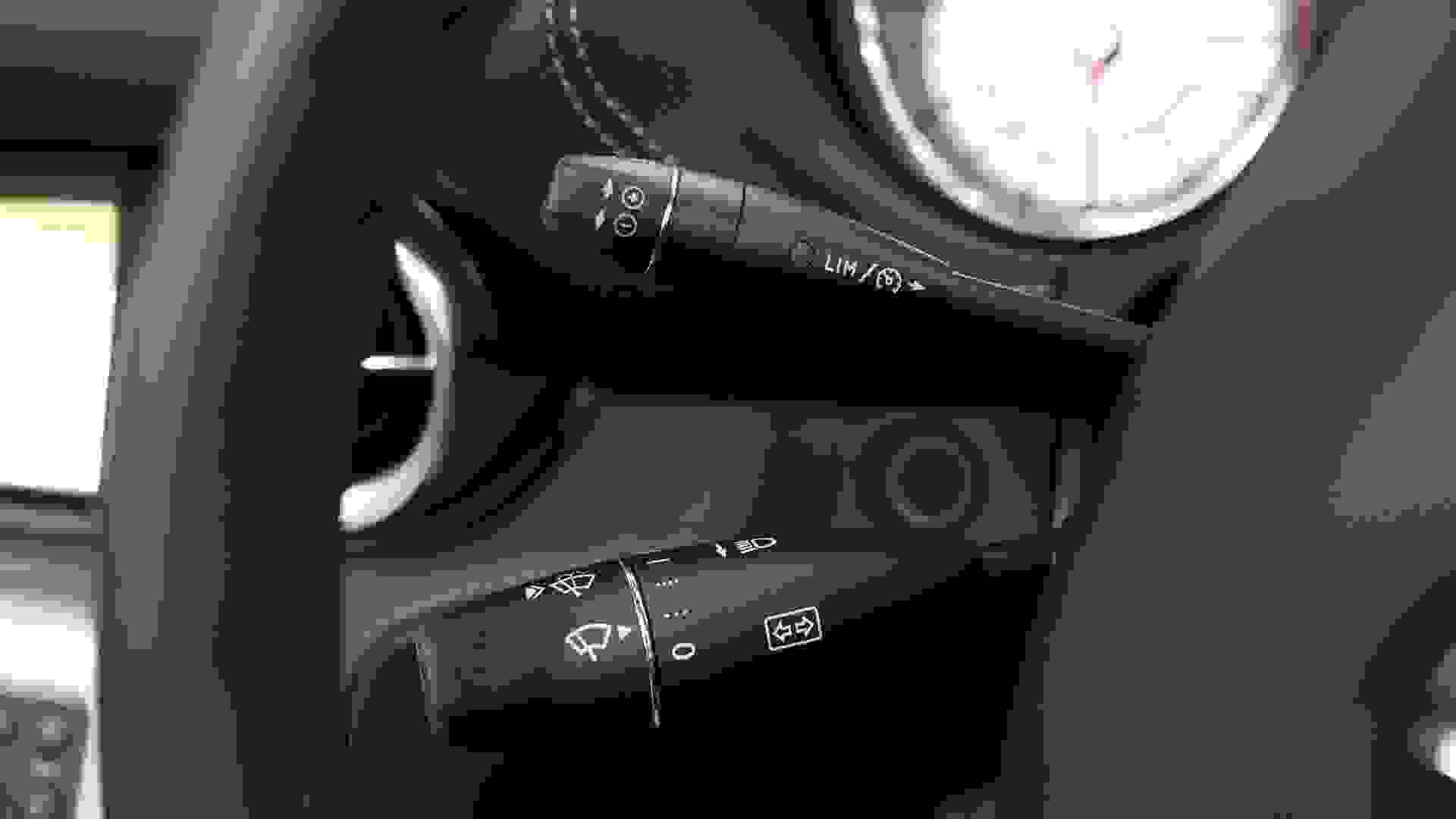 Mercedes-Benz SLS AMG Roadster Photo 630b522b-0fbd-4ae0-865b-03271a3c0dd4.jpg