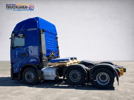 Iveco S-WAY Photo