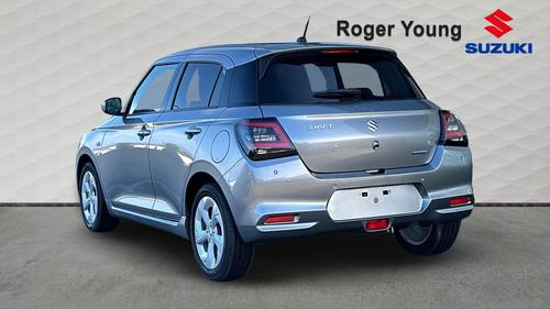 Suzuki Swift Photo 632ac0bf-b1f9-4c70-9e69-b9a4c618a4f3.jpg