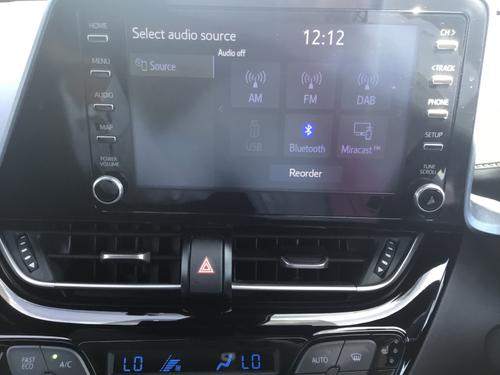 Toyota C-HR Photo 63392ec3-e928-45fb-9d99-a5ea7f5fe40c.JPG