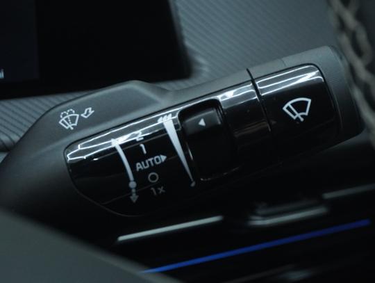 Kia EV6 Photo 634f8da4-4a6a-4e56-a19b-5a1ee05ef287.jpg