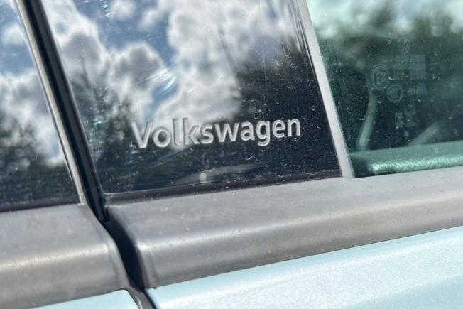 Volkswagen Golf Photo 24