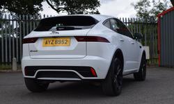 Jaguar E-PACE Photo 41