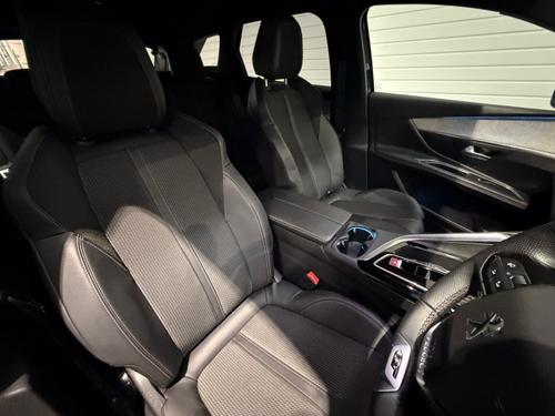 Peugeot 3008 Photo 636b2fb1-2d3b-4ec2-b65b-326602ebbf39.jpeg