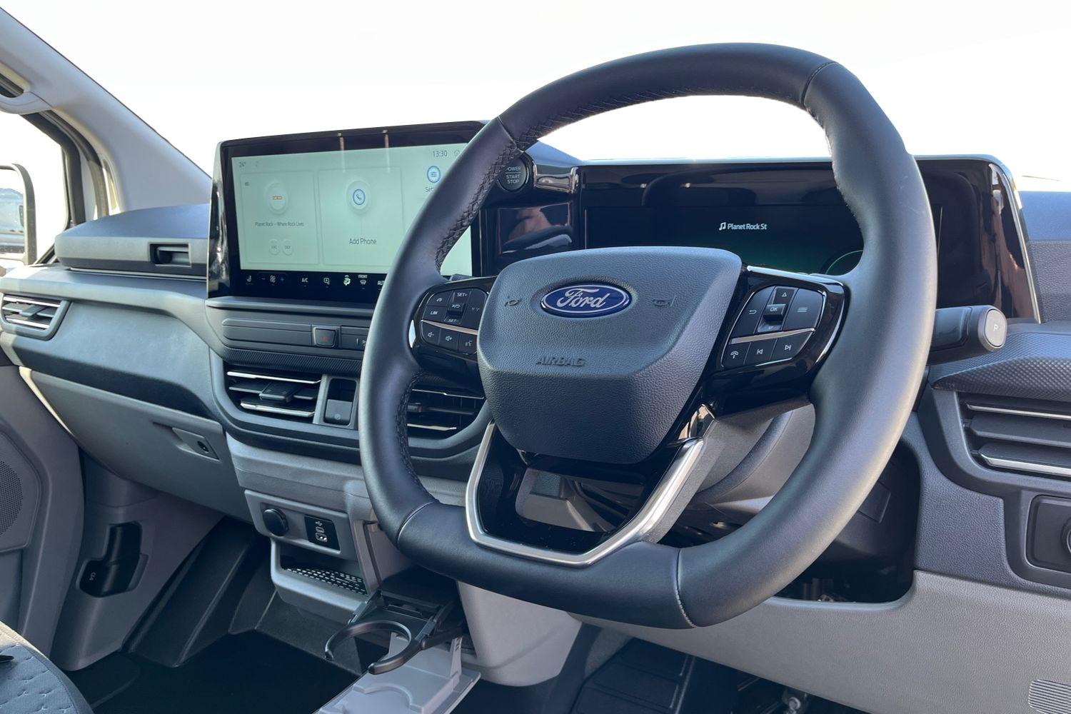 Ford TRANSIT CUSTOM Photo 13