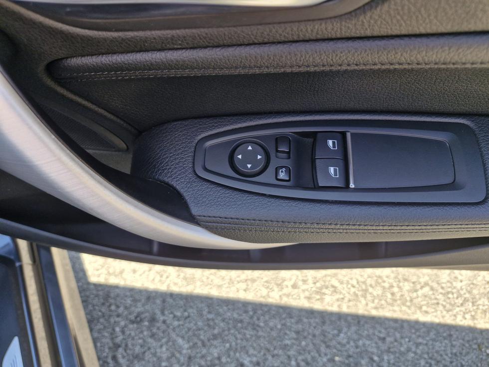 BMW 2 Series Photo 637b9c40-1de4-4b49-a8ad-004309825353.jpeg