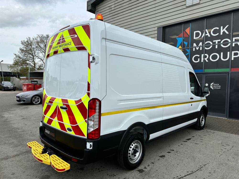 Ford Transit Photo 637fd80e-45f5-4c1e-80d8-7fd76e81984b.jpg