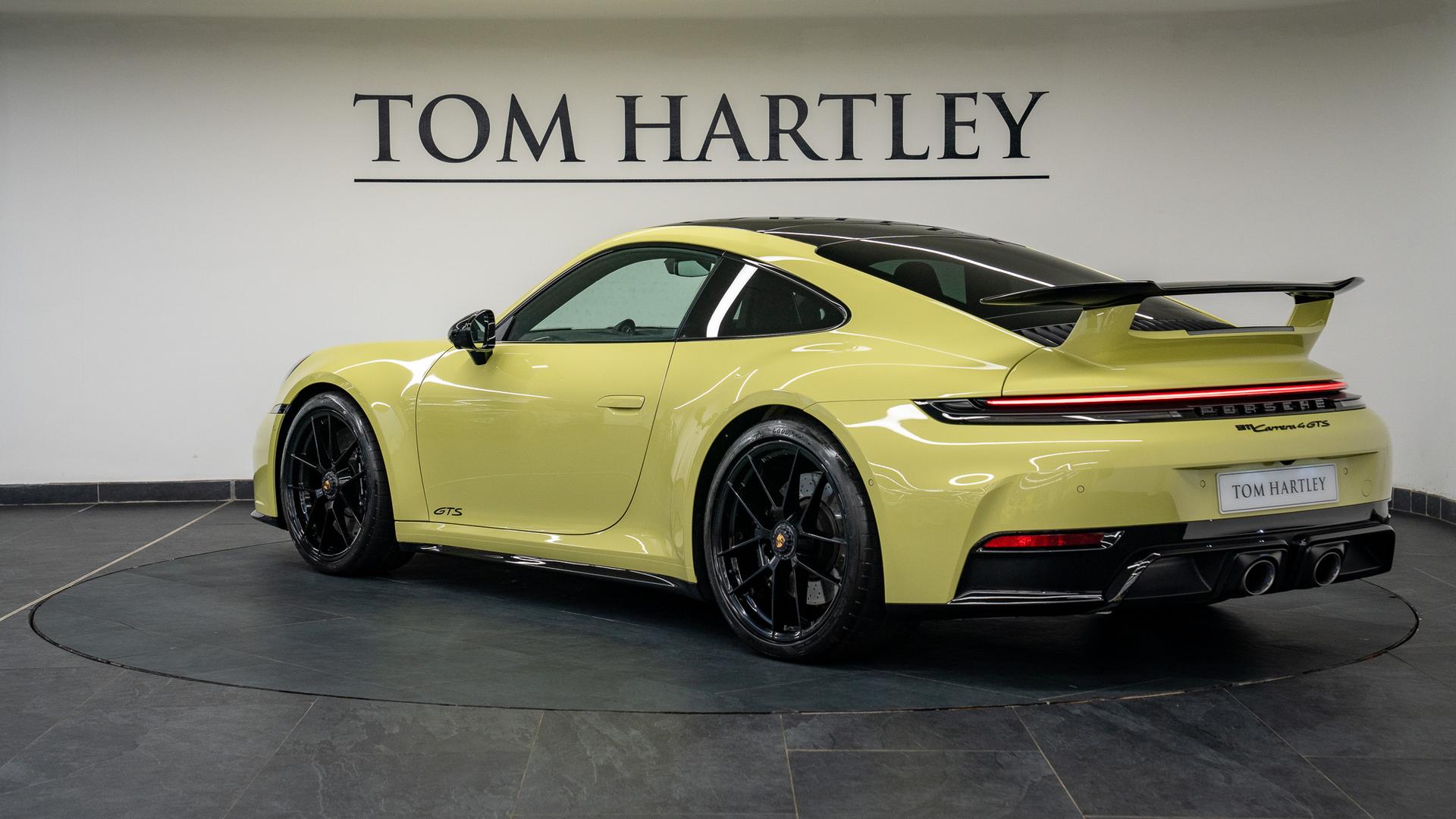Porsche 911 (992.2) Photo 6382ac86-1586-46df-b180-e6d294847359.jpg