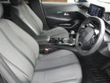 Peugeot 208 Photo 15
