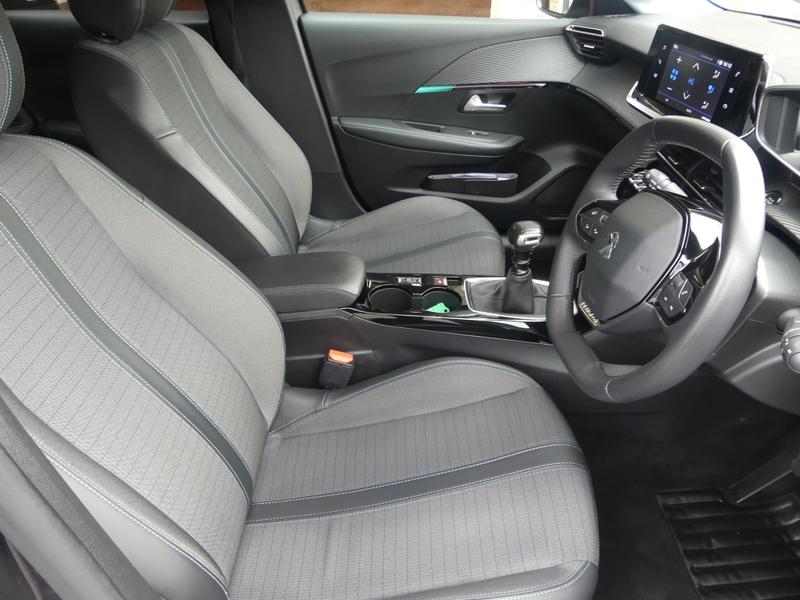 Peugeot 208 Photo 639cd766-e6f9-4bd1-9c3a-8c6e51ad61d6.jpg