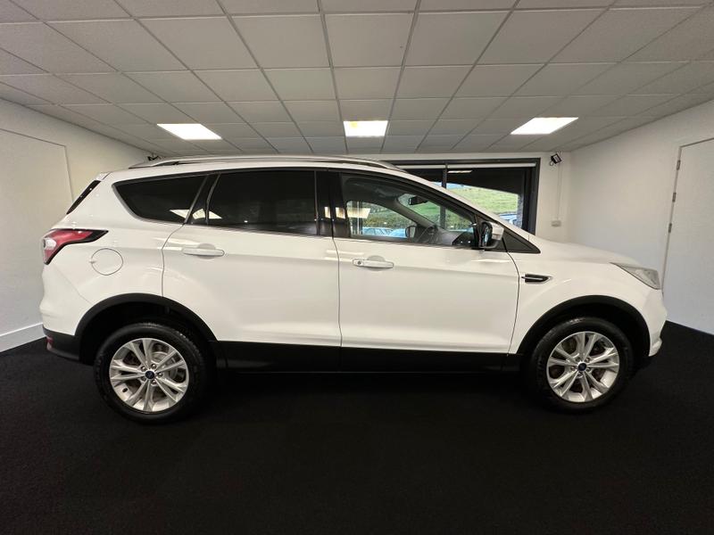 Ford Kuga Photo 639fde04-4689-4559-af6c-ef776fa56d66.jpg