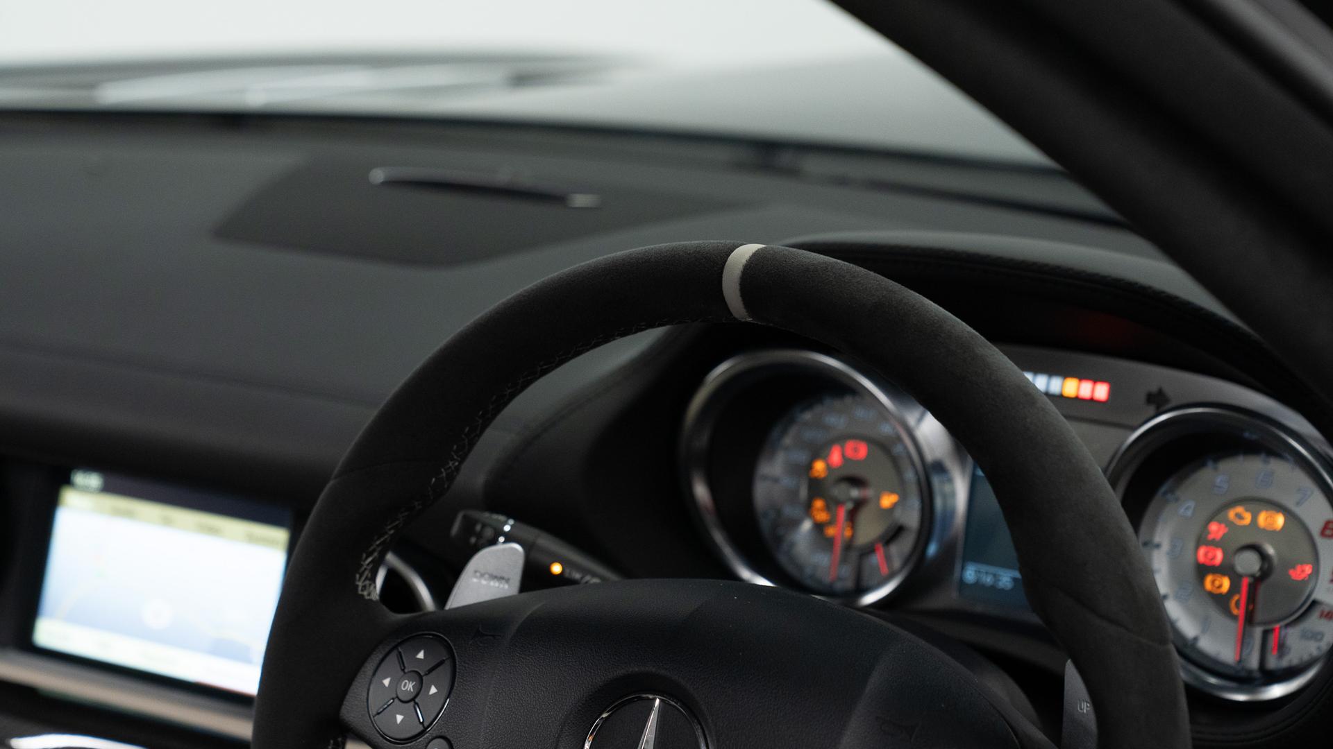 Mercedes-Benz SLS Photo 63c88bb2-ab9f-4dcc-b87a-8c48be1f5e11.jpg