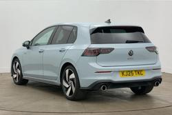 VOLKSWAGEN Golf Photo 3