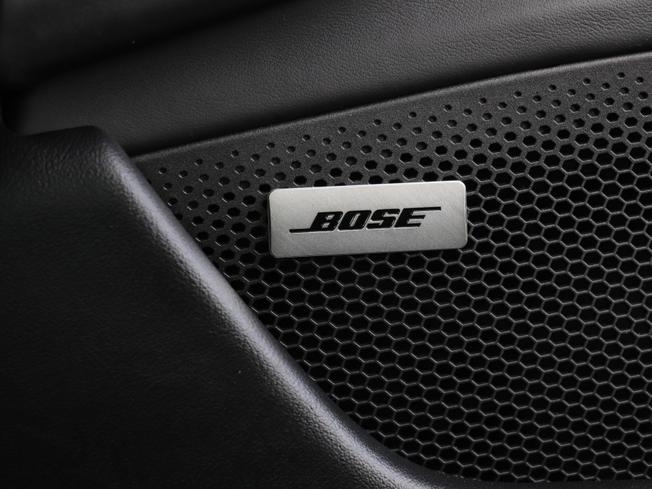 PORSCHE Taycan Photo 16
