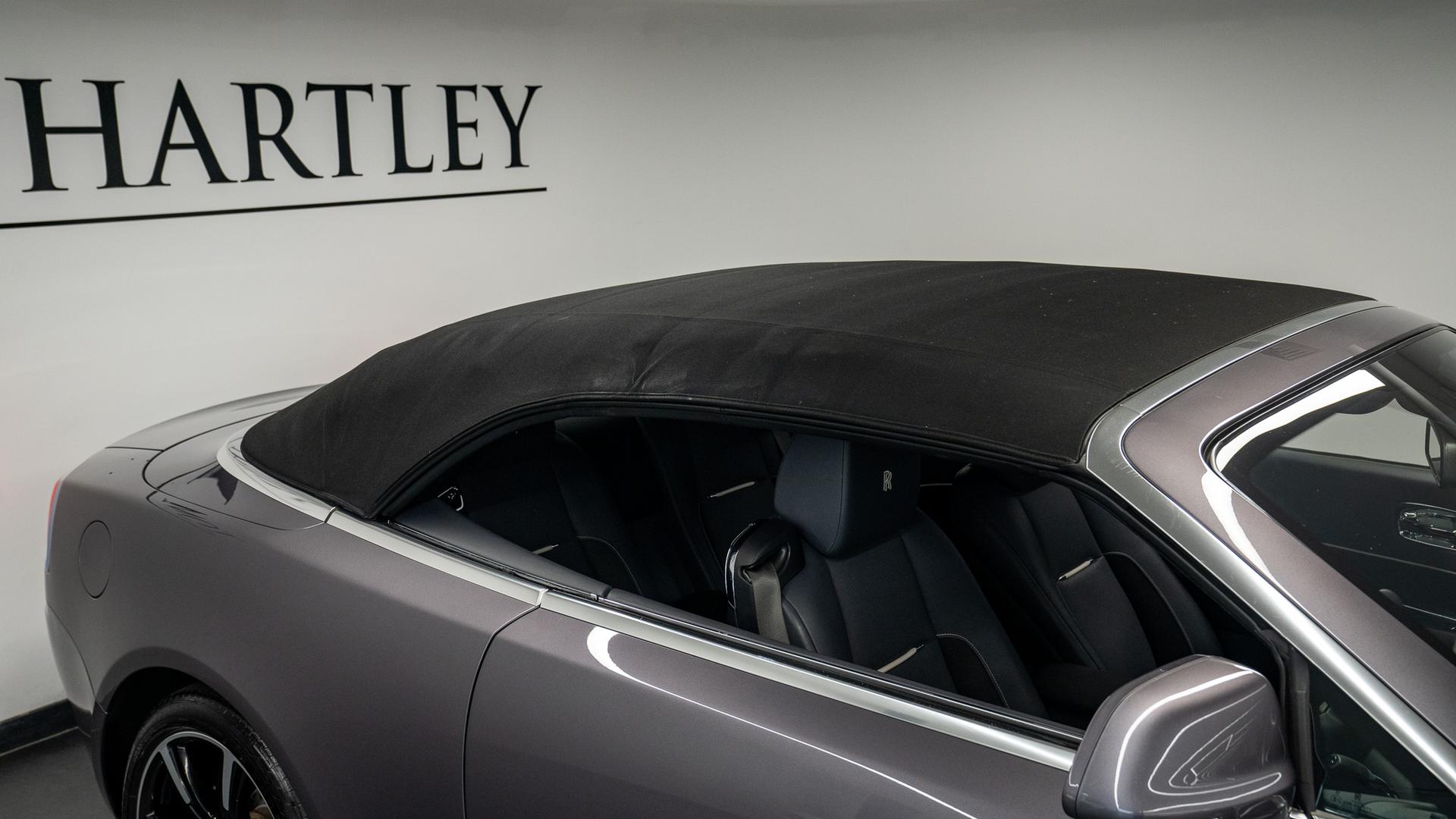 Rolls-Royce Dawn Photo 63e9f4ca-6cde-455b-87df-2cf49413586f.jpg