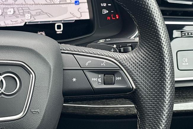 Audi SQ8 Photo 22