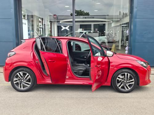 Peugeot 208 Photo 63f5faaf-7dbe-4d49-9298-038b4d0e148d.jpg